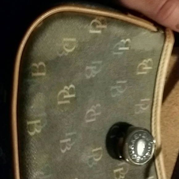 Dooney and Bourke purse - Picture 6 of 6